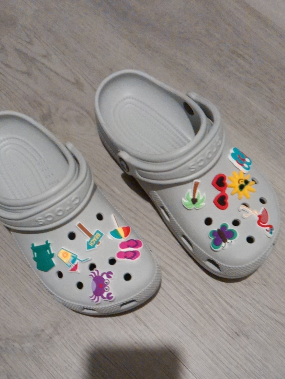 CROCS Light Gray Clog Sandals with Colorful Jibbitz Charms - BRAND NEW